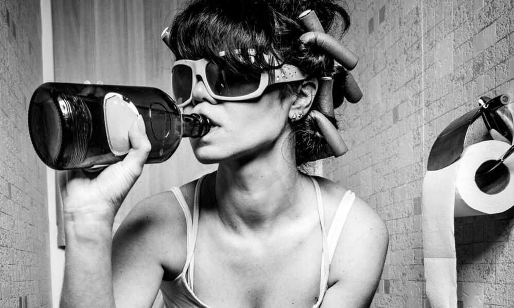Boire de l'alcool fille